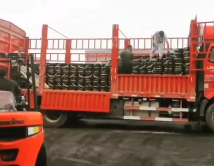 發(fā)貨現(xiàn)場(chǎng)